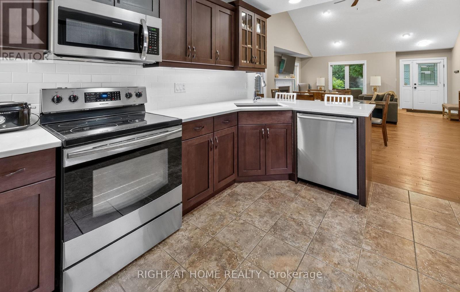 2 Noble Lane, St. Thomas, Ontario  N5R 0C4 - Photo 14 - X13611610