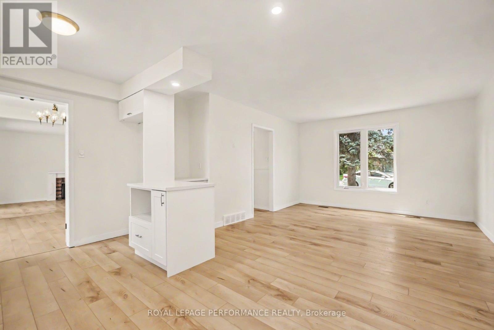 13 Elvaston Avenue, Ottawa, Ontario  K2G 3T2 - Photo 5 - X13611600