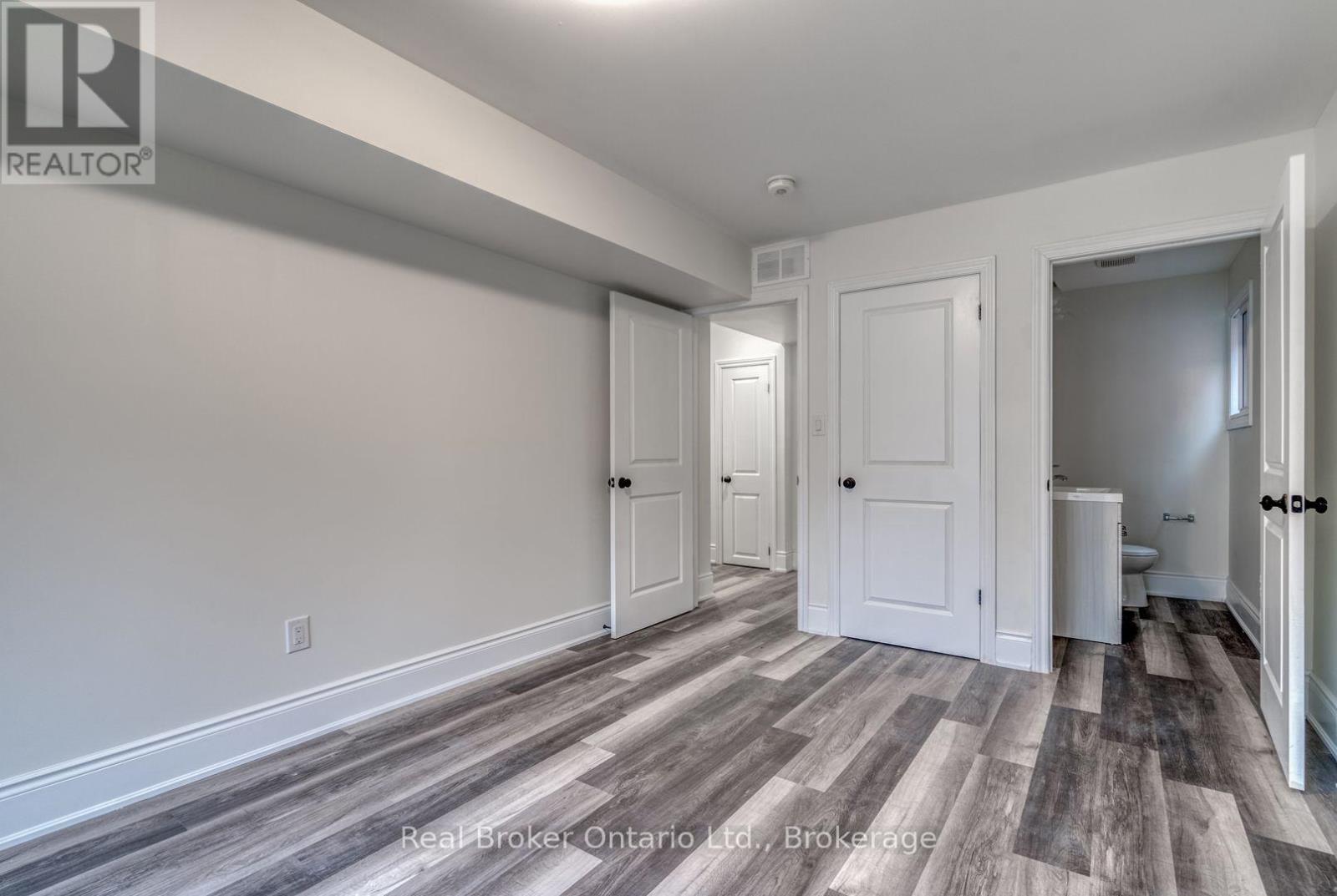 1 - 220 Caroline Street S, Hamilton, Ontario  L8P 3L4 - Photo 11 - X13611604