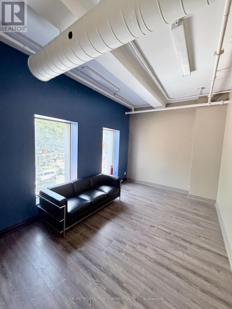 200 - 69 Queen Street E, Toronto, Ontario  M5C 1R8 - Photo 3 - C13611578