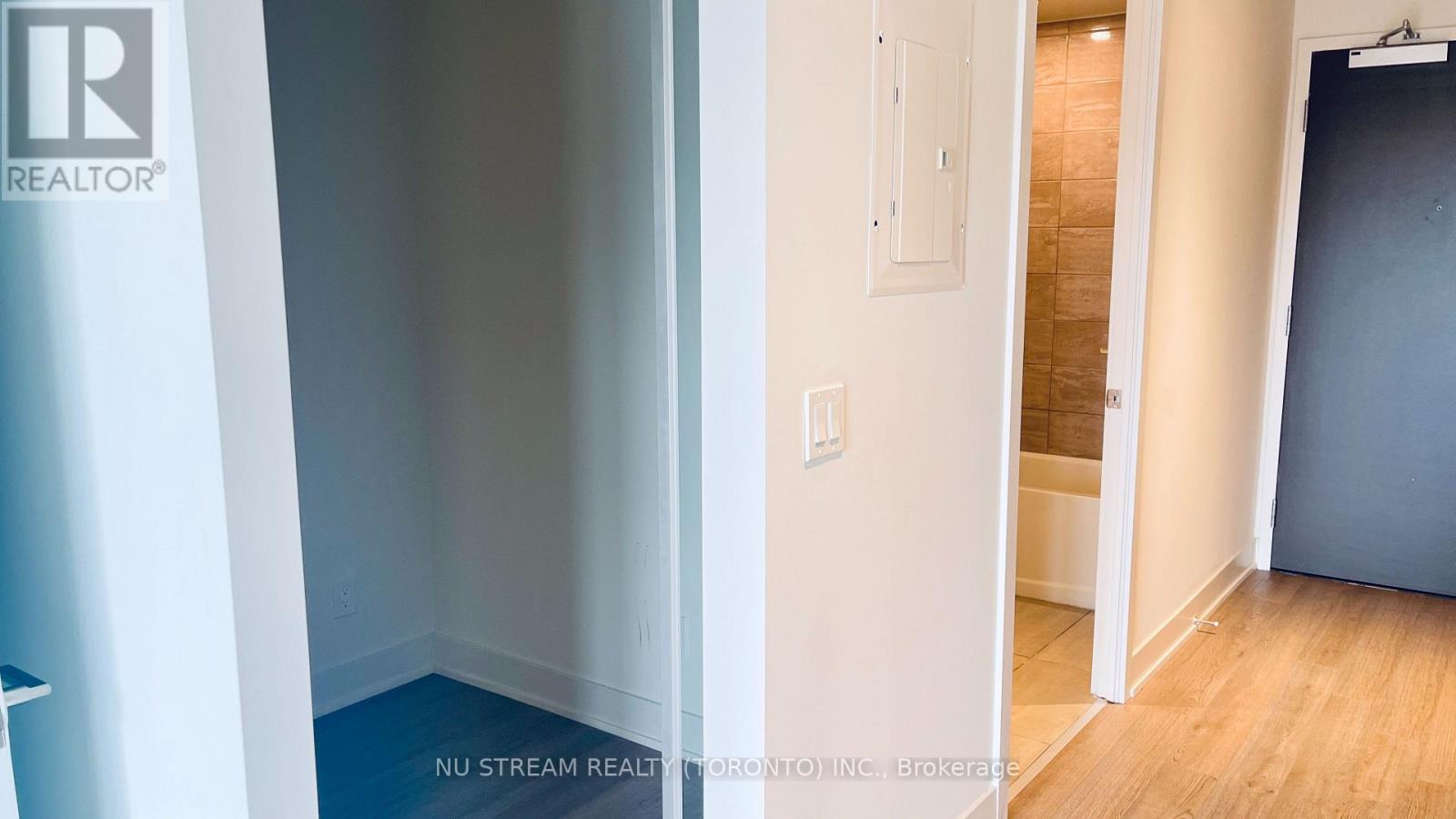 1107 - 8 Cumberland Street, Toronto, Ontario  M4W 0B6 - Photo 14 - C13611580