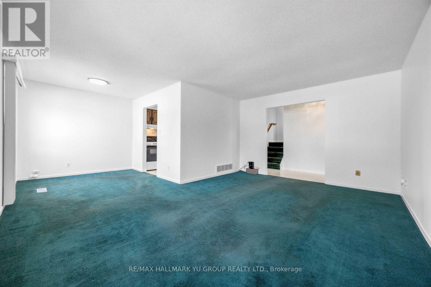 9 Foregate Avenue, Toronto, Ontario  M1B 2S2 - Photo 4 - E13611574