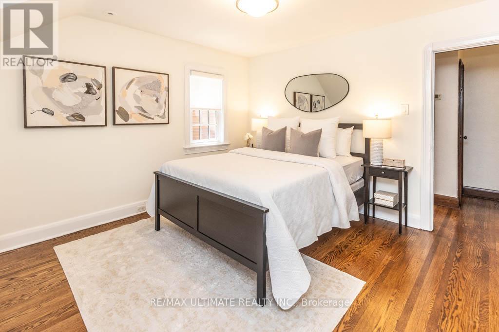 44 Indian Road Crescent, Toronto, Ontario  M6P 2G1 - Photo 15 - W13611528