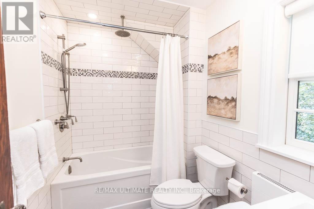 44 Indian Road Crescent, Toronto, Ontario  M6P 2G1 - Photo 17 - W13611528