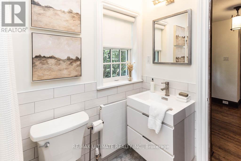 44 Indian Road Crescent, Toronto, Ontario  M6P 2G1 - Photo 19 - W13611528