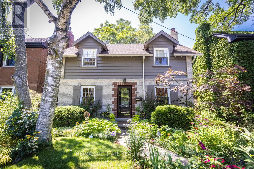 44 Indian Road Crescent, Toronto, Ontario  M6P 2G1 - Photo 2 - W13611528