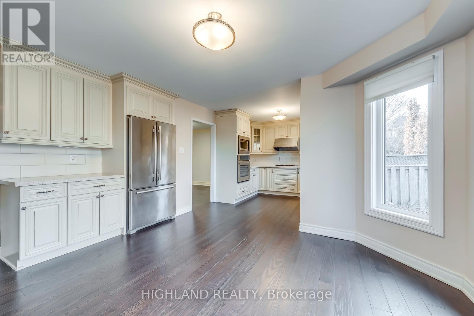 1119 Privet Place, Oakville, Ontario  L6J 7J6 - Photo 12 - W13611536