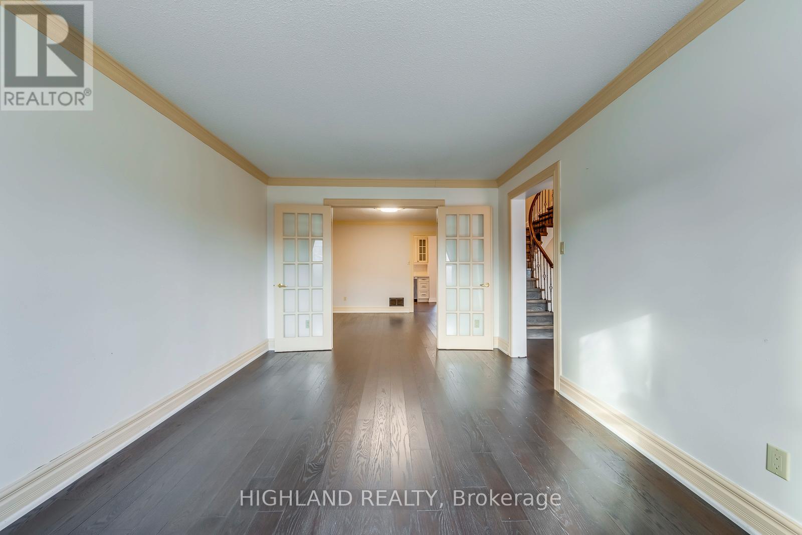 1119 Privet Place, Oakville, Ontario  L6J 7J6 - Photo 4 - W13611536