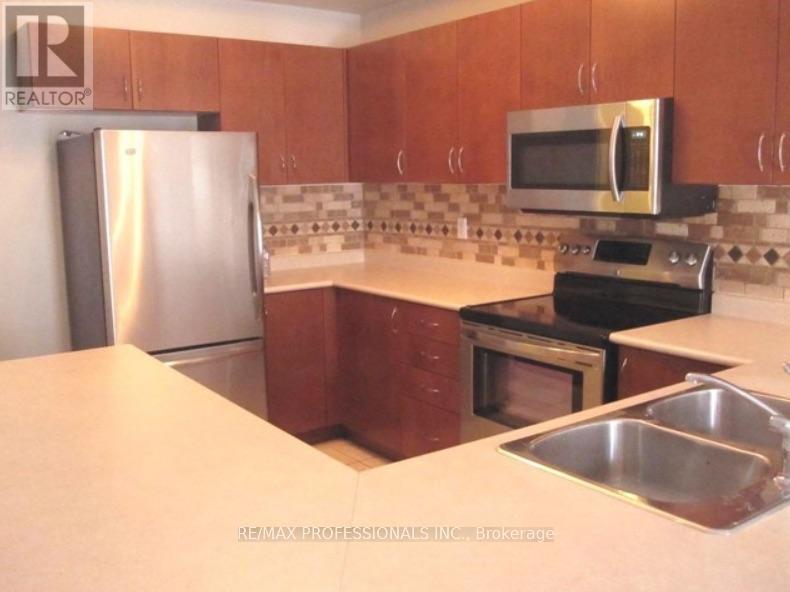 3 - 2351 Lakeshore Road W, Oakville, Ontario  L6L 1H4 - Photo 10 - W13611586