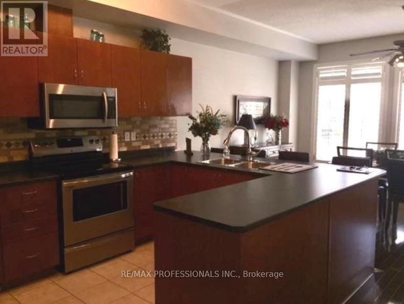 3 - 2351 Lakeshore Road W, Oakville, Ontario  L6L 1H4 - Photo 4 - W13611586