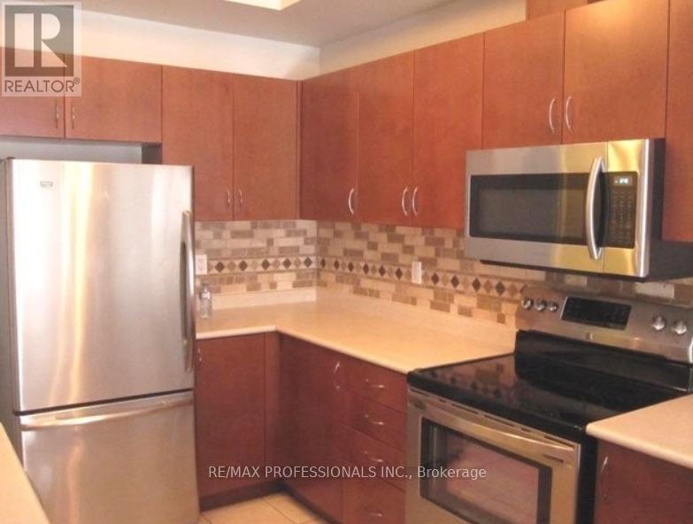 3 - 2351 Lakeshore Road W, Oakville, Ontario  L6L 1H4 - Photo 6 - W13611586
