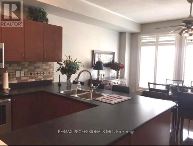 3 - 2351 Lakeshore Road W, Oakville, Ontario  L6L 1H4 - Photo 9 - W13611586