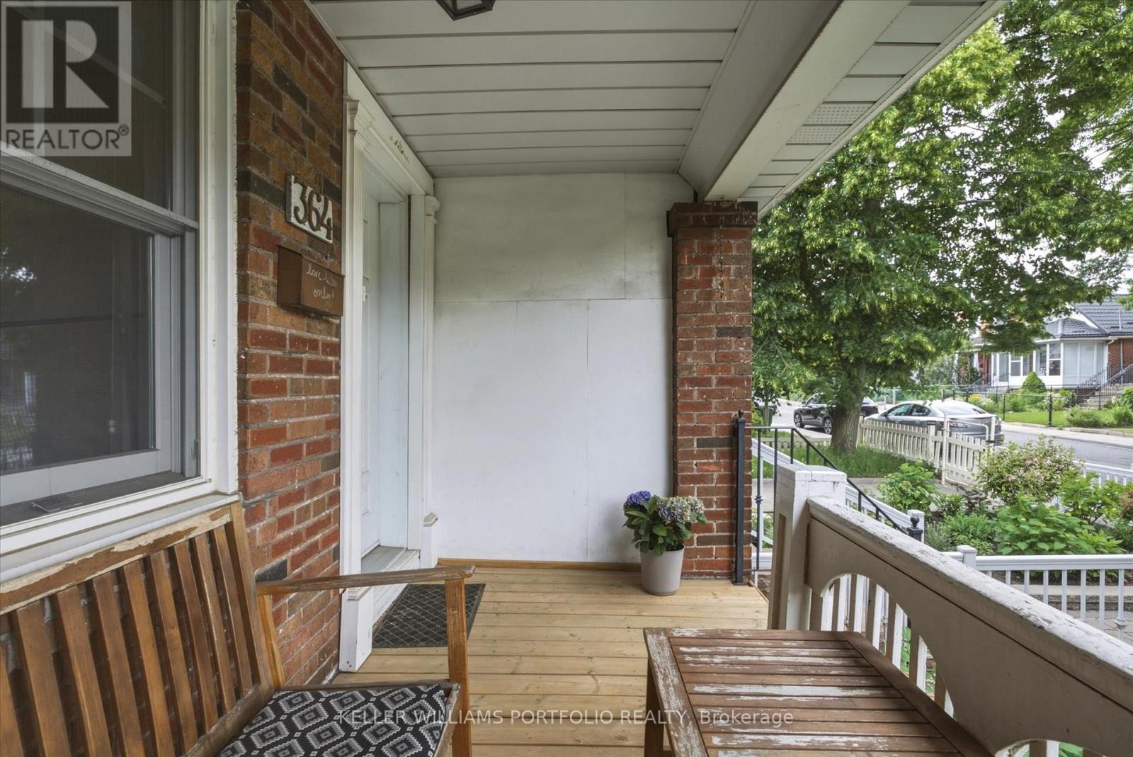 364 Westmoreland Avenue N, Toronto, Ontario  M6H 3A7 - Photo 5 - W13611588