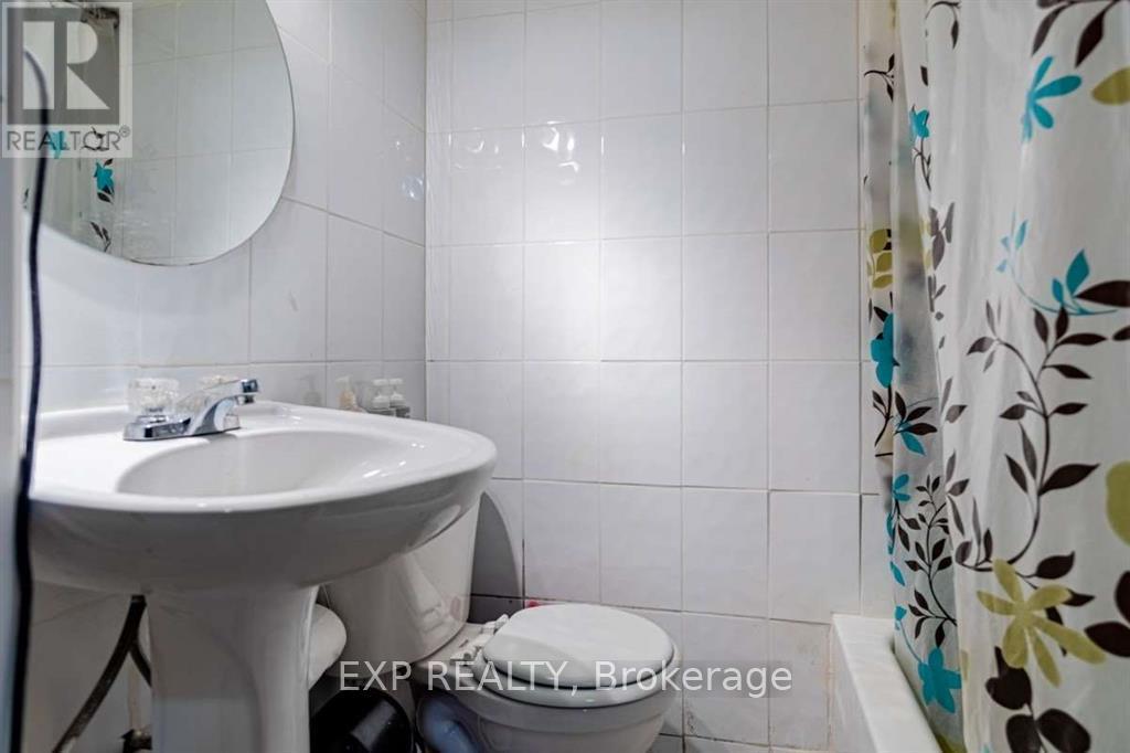 201 - 180 Mississauga Valley Boulevard, Mississauga, Ontario  L5A 3M2 - Photo 8 - W13611622