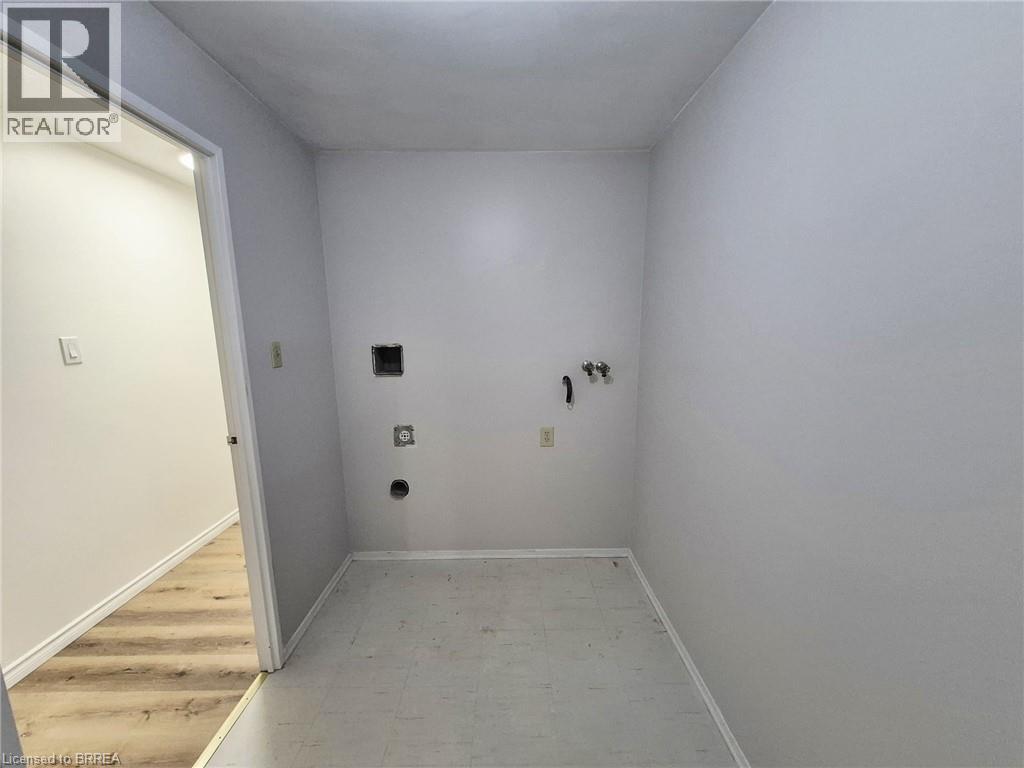 421 Fairview Drive Unit# 105, Brantford, Ontario  N3R 7M3 - Photo 10 - 40850018