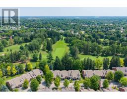 12 FAIRWAY LANE, Guelph, Ontario