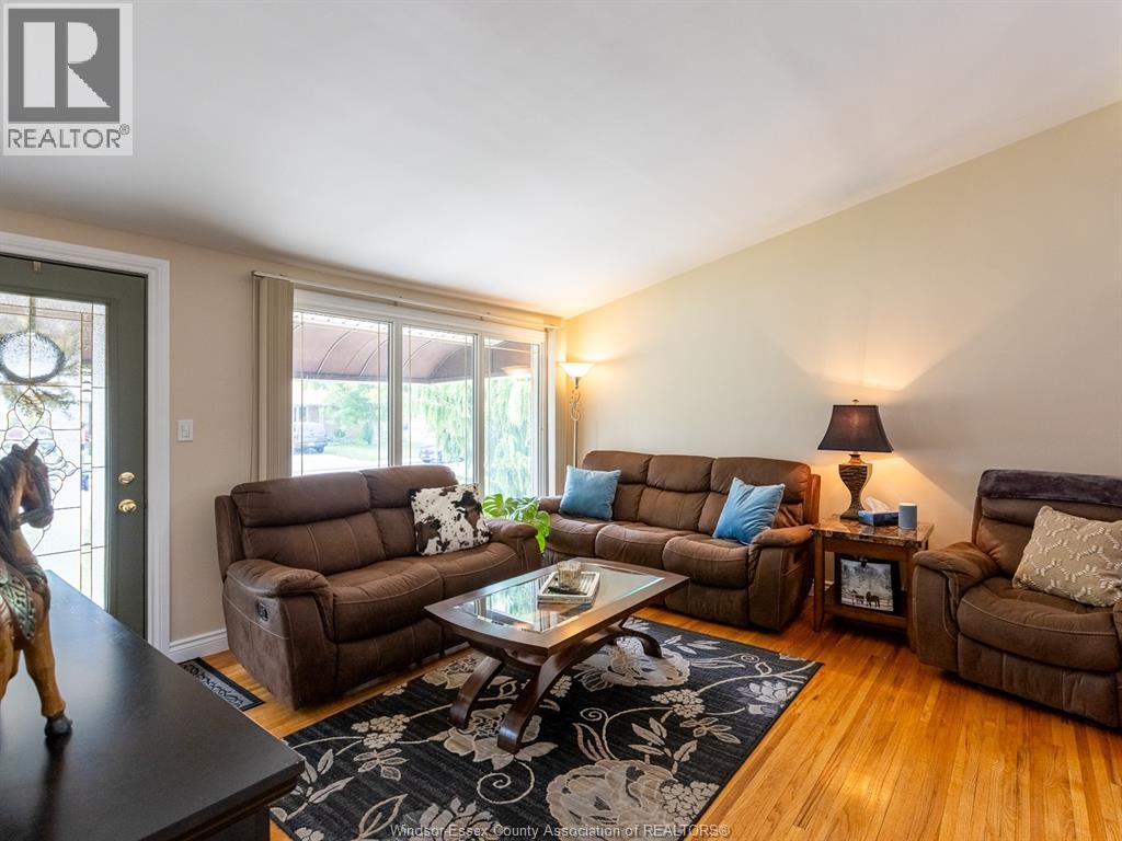 976 Watson, Windsor, Ontario  N8S 3T2 - Photo 5 - 26018120