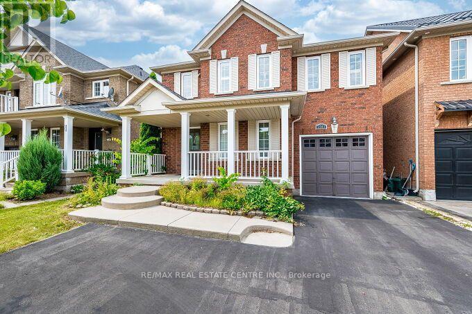 2343 Pine Glen Road, Oakville, Ontario  L6M 5J3 - Photo 3 - W13525668