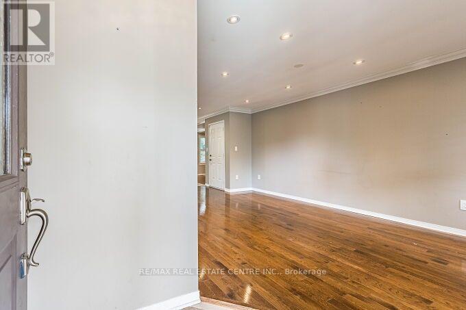 2343 Pine Glen Road, Oakville, Ontario  L6M 5J3 - Photo 8 - W13525668