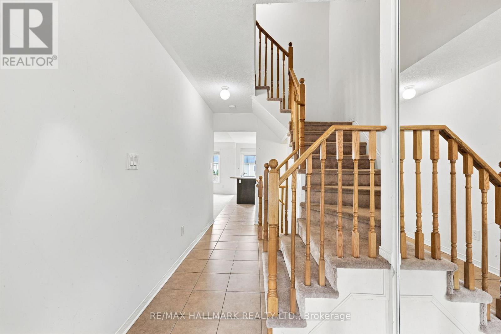 69 Orr Drive, Bradford West Gwillimbury (Bradford), Ontario  L3Z 0B9 - Photo 4 - N13611720