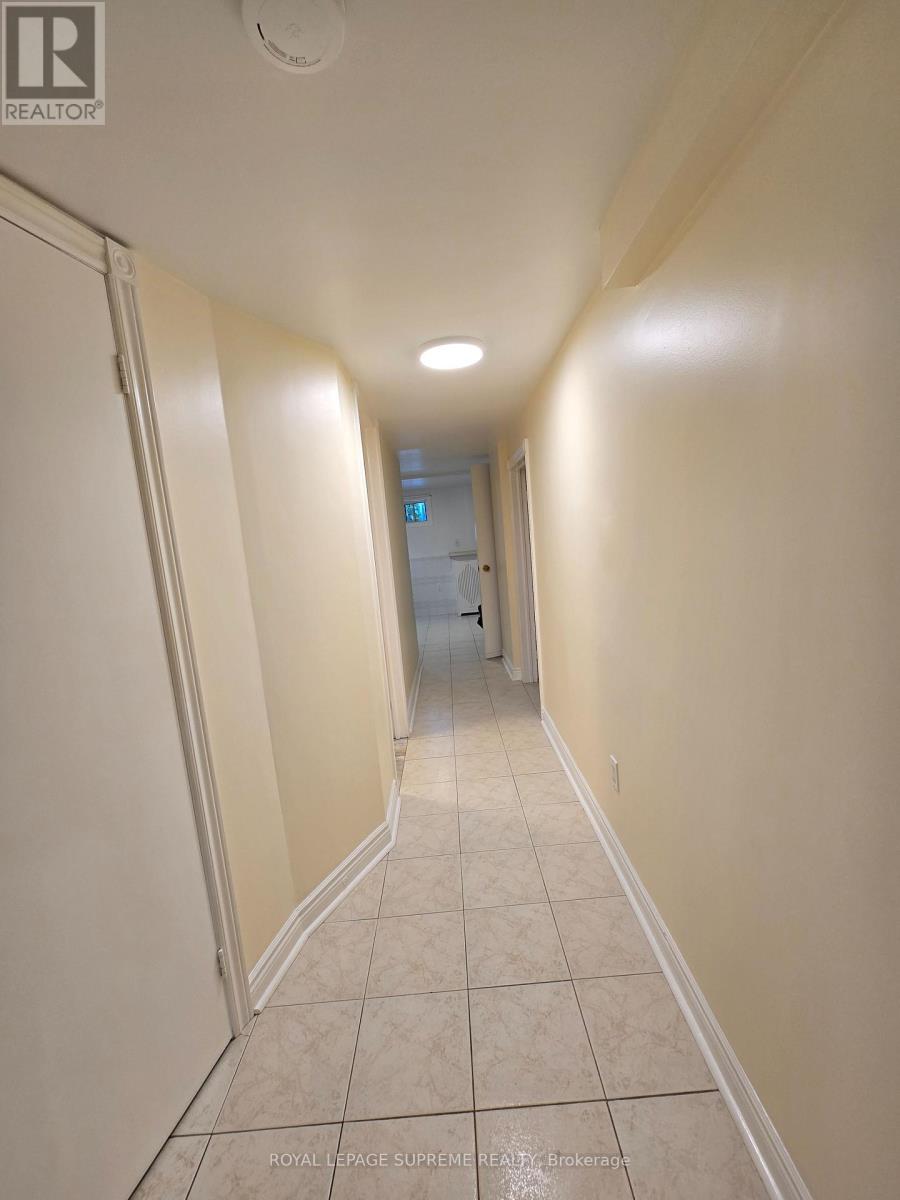 Basement - 20 Edna Avenue, Toronto, Ontario  M6P 1B8 - Photo 10 - W13611772