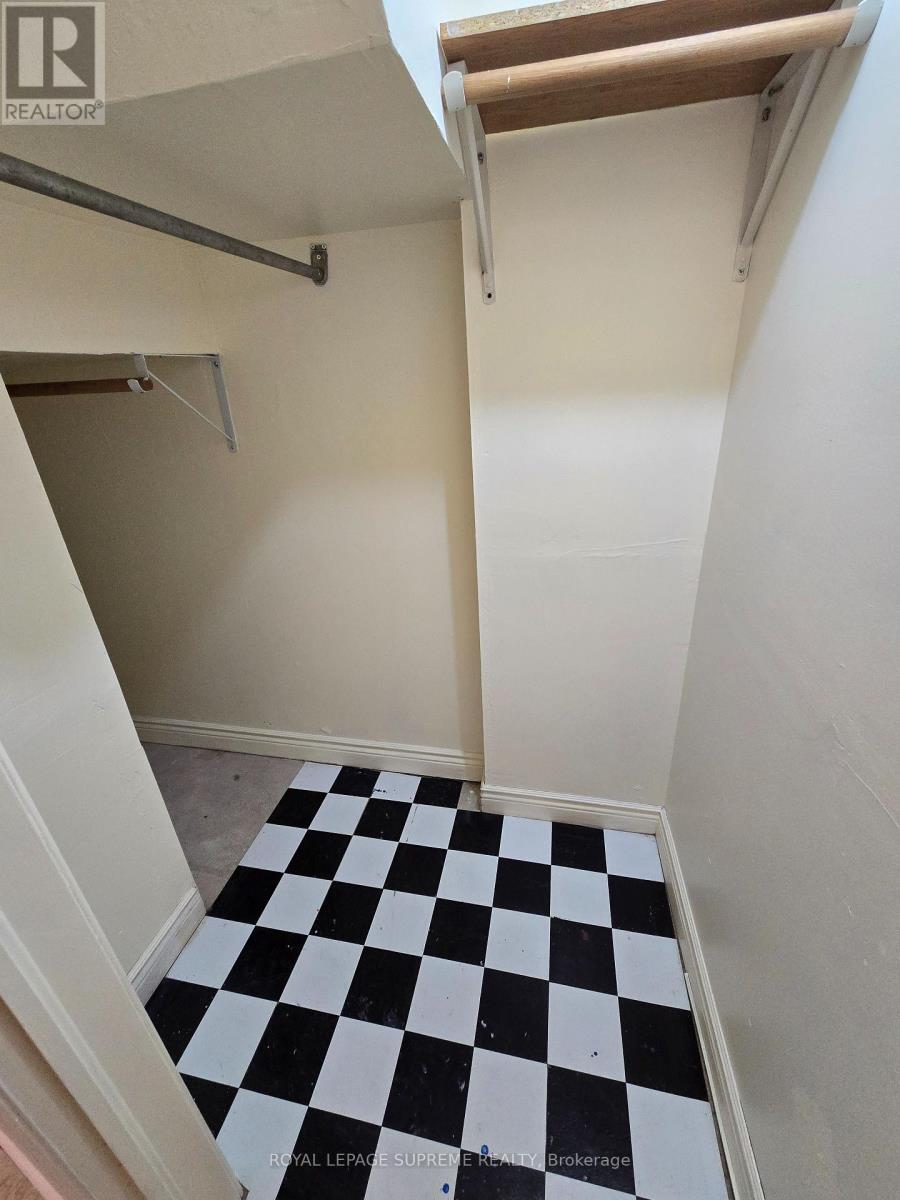 Basement - 20 Edna Avenue, Toronto, Ontario  M6P 1B8 - Photo 11 - W13611772
