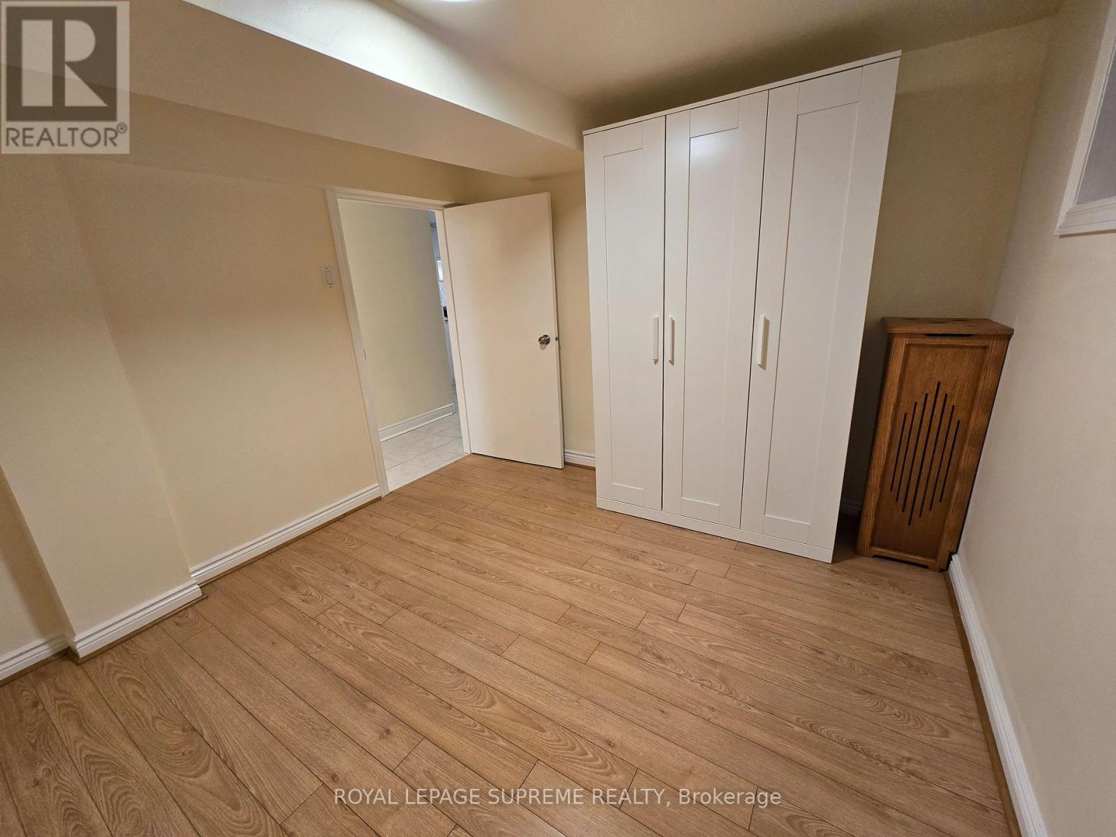 Basement - 20 Edna Avenue, Toronto, Ontario  M6P 1B8 - Photo 3 - W13611772