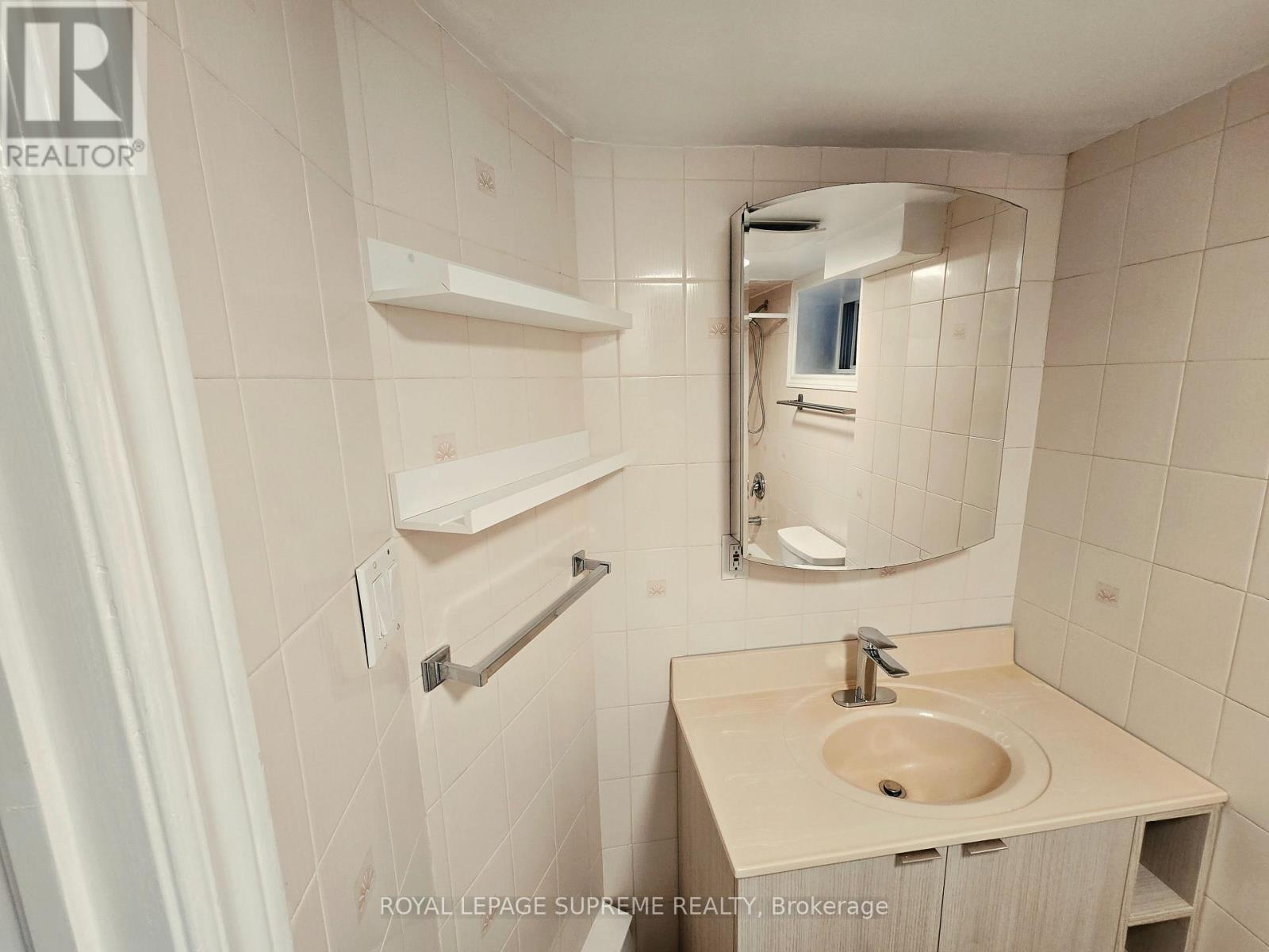 Basement - 20 Edna Avenue, Toronto, Ontario  M6P 1B8 - Photo 6 - W13611772
