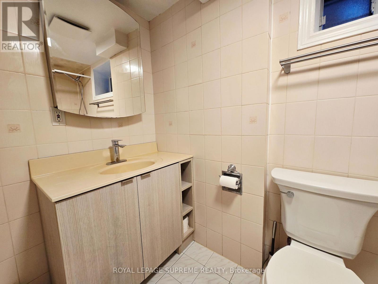 Basement - 20 Edna Avenue, Toronto, Ontario  M6P 1B8 - Photo 8 - W13611772