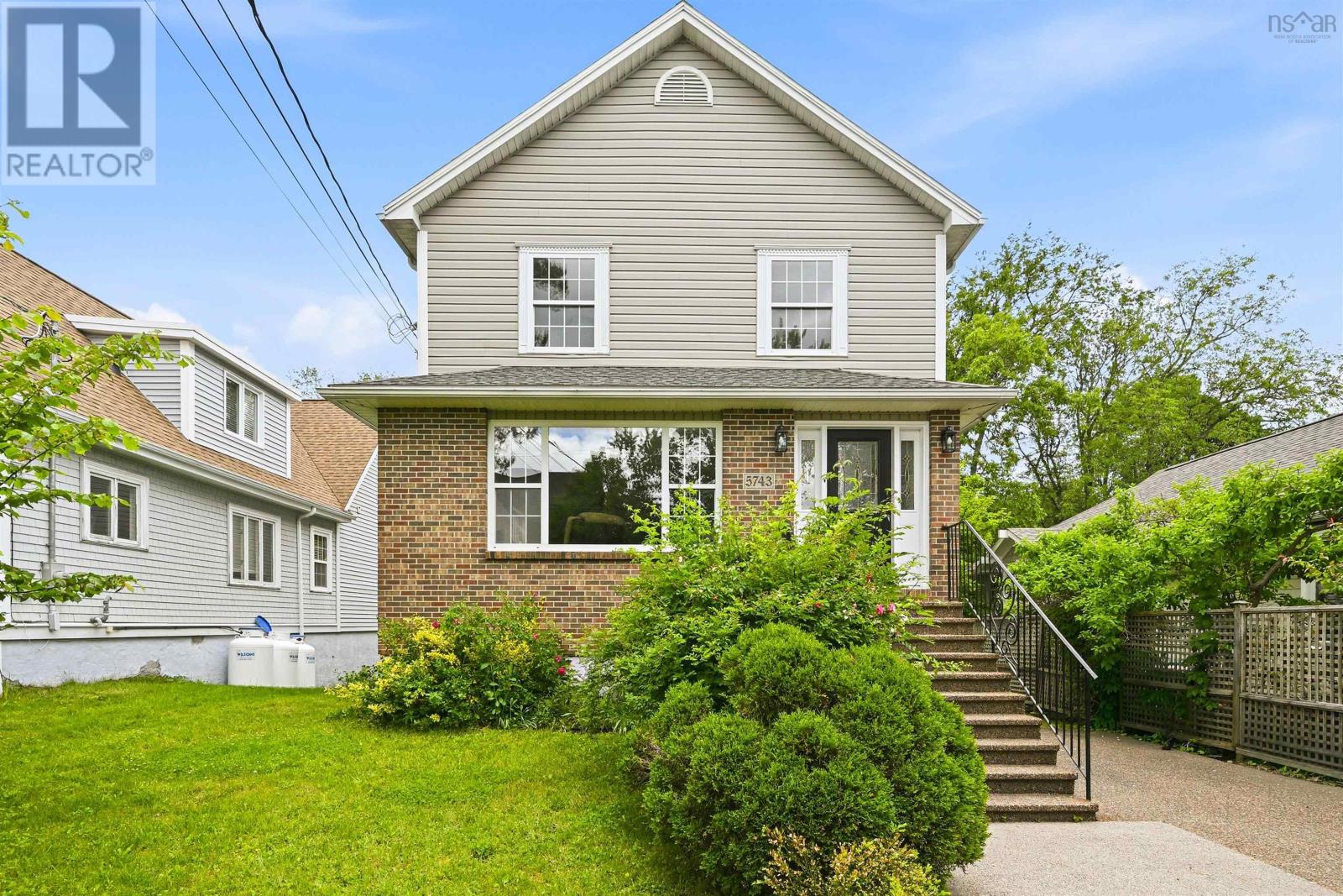 5743 Southwood Drive, Halifax, Nova Scotia  B3H 1E6 - Photo 2 - 202616001