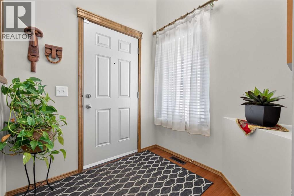 60 Tuscany Ridge Crescent Nw, Calgary, Alberta  T3L 3C7 - Photo 4 - A2321375