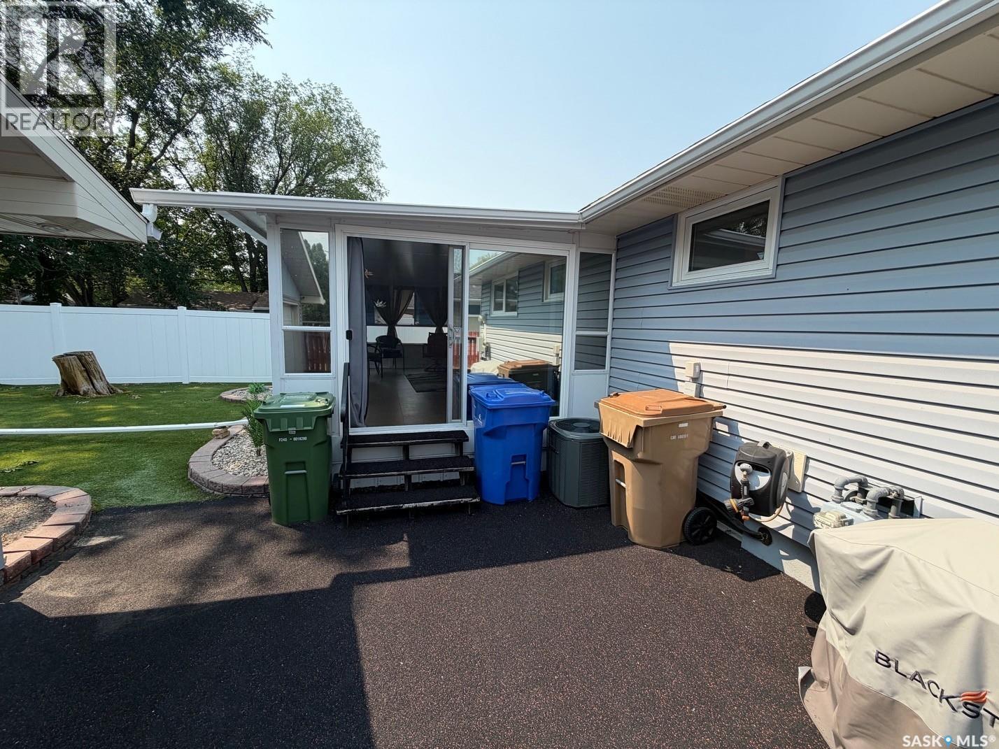 107 Merlin Crescent, Regina, Saskatchewan  S4R 3E6 - Photo 23 - SK043839