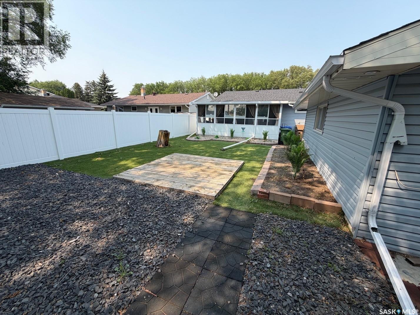 107 Merlin Crescent, Regina, Saskatchewan  S4R 3E6 - Photo 26 - SK043839