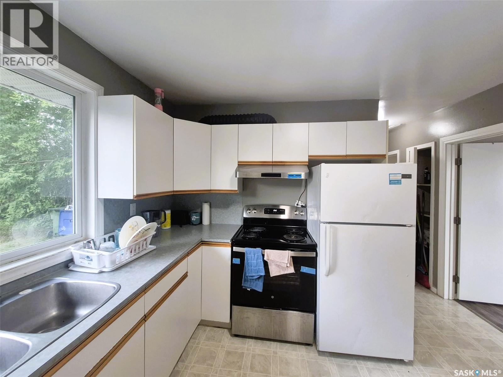 161 Darlington Street E, Yorkton, Saskatchewan  S3N 0E1 - Photo 4 - SK043728