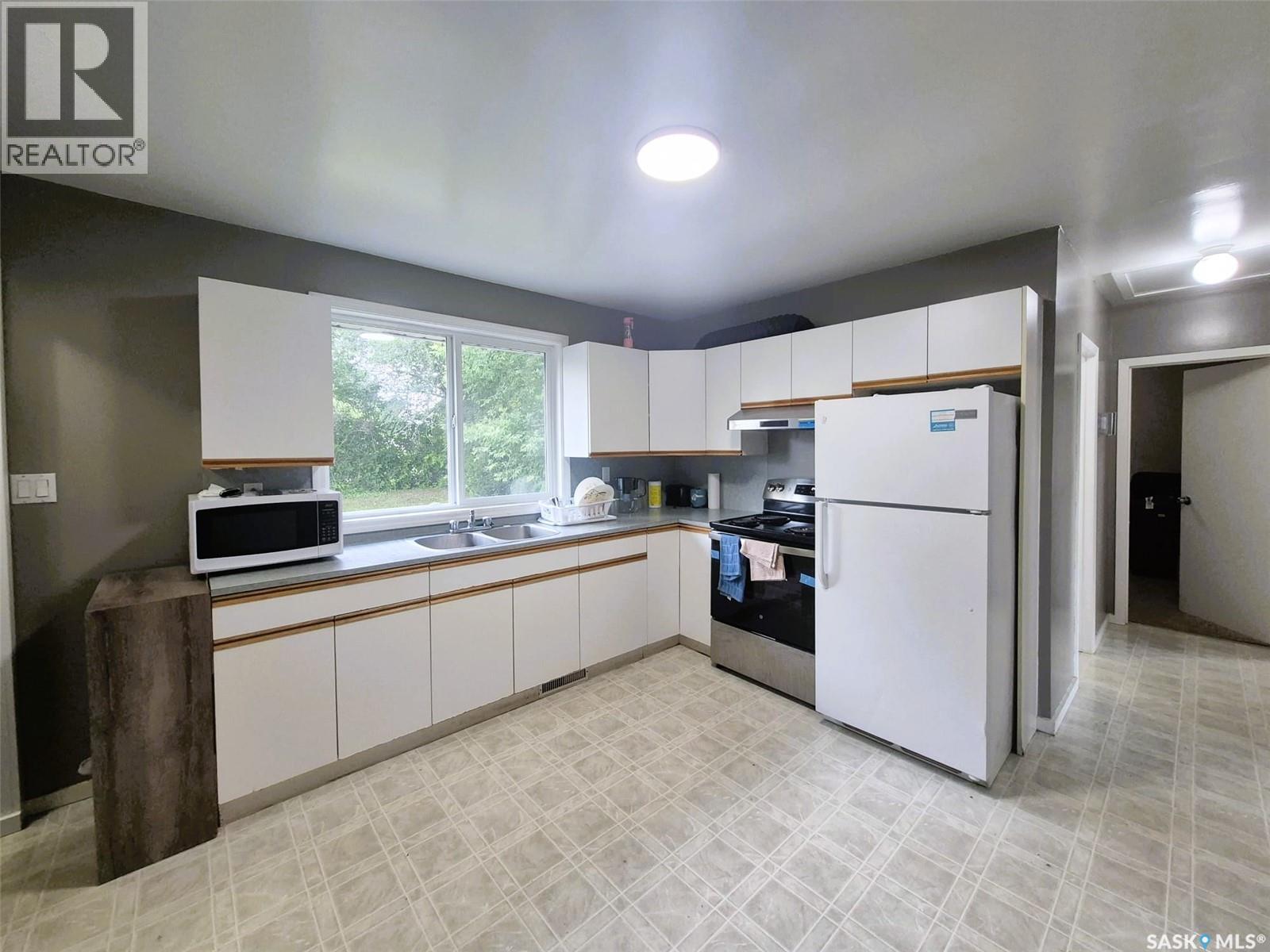 161 Darlington Street E, Yorkton, Saskatchewan  S3N 0E1 - Photo 5 - SK043728