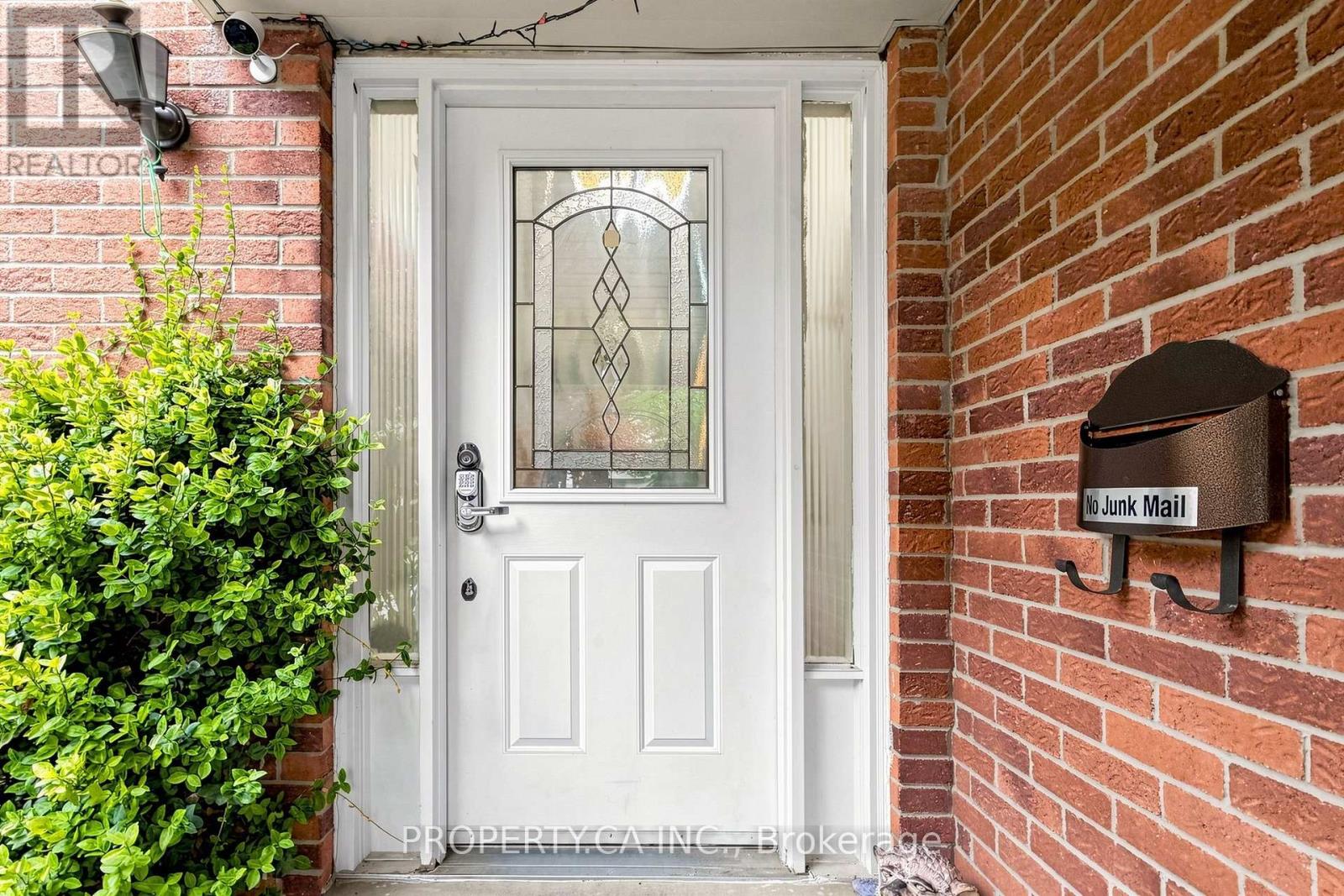 80 Peter Andrew Crescent, Vaughan, Ontario  L4J 2V5 - Photo 3 - N13610942
