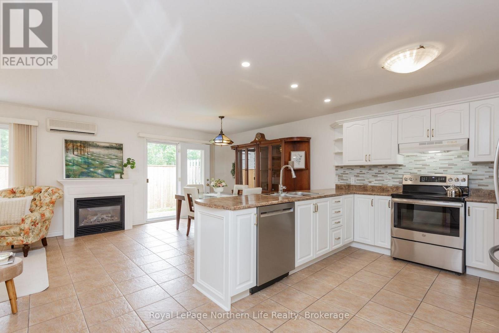 10 - 582 Lakeshore Drive, North Bay (Ferris), Ontario  P1A 2E6 - Photo 10 - X13611810