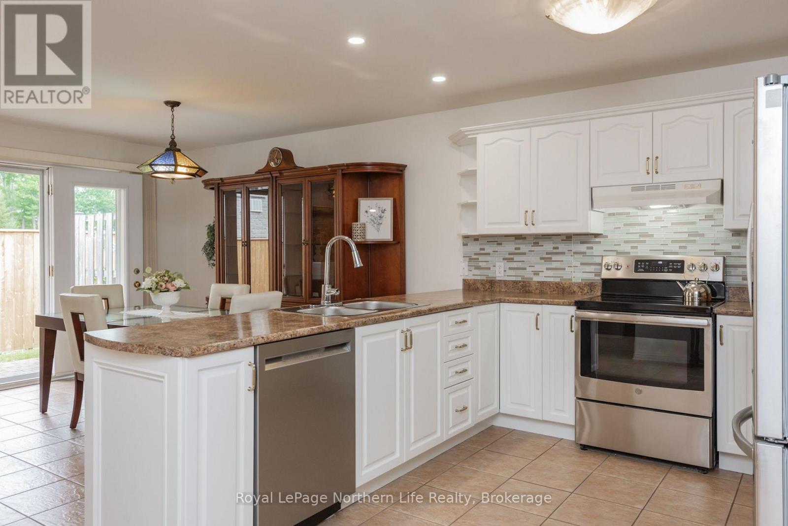 10 - 582 Lakeshore Drive, North Bay (Ferris), Ontario  P1A 2E6 - Photo 11 - X13611810