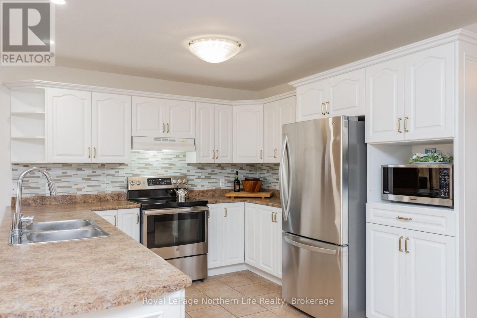 10 - 582 Lakeshore Drive, North Bay (Ferris), Ontario  P1A 2E6 - Photo 12 - X13611810