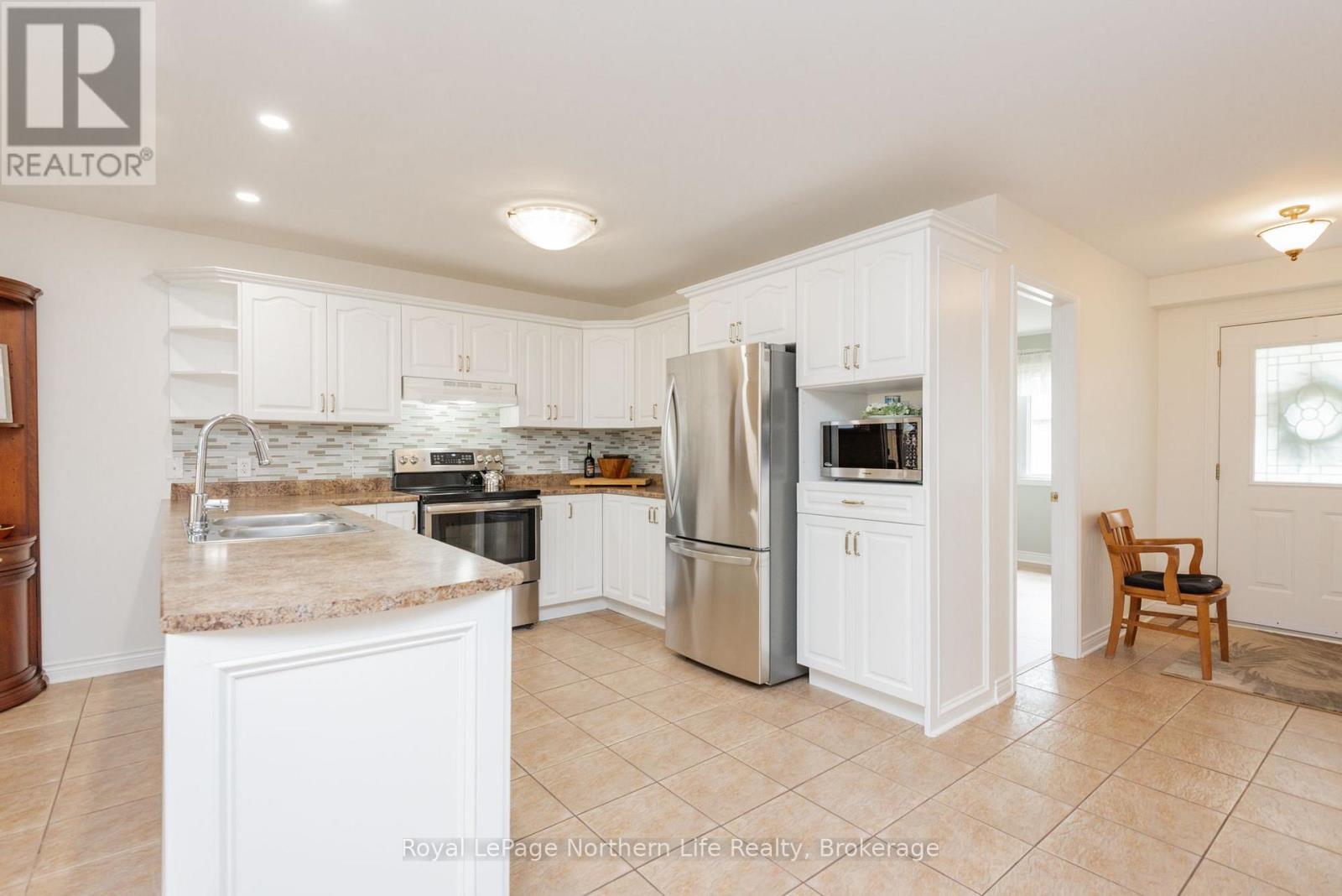 10 - 582 Lakeshore Drive, North Bay (Ferris), Ontario  P1A 2E6 - Photo 13 - X13611810
