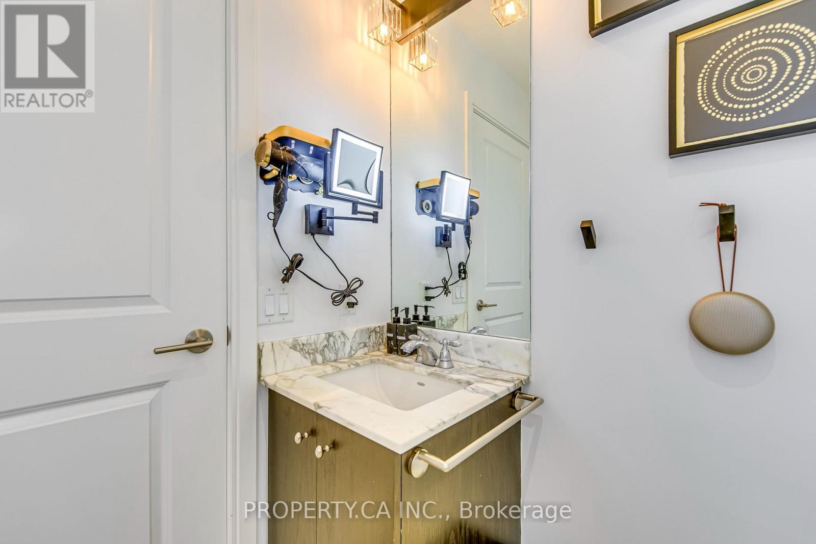 406 - 21 Scollard Street, Toronto, Ontario  M5R 1G1 - Photo 24 - C13611842