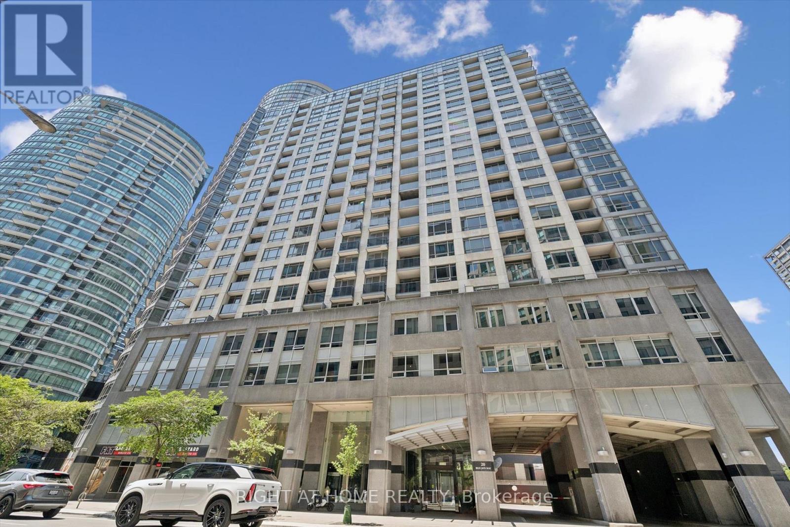 1508 - 20 BLUE JAYS WAY, Toronto, Ontario