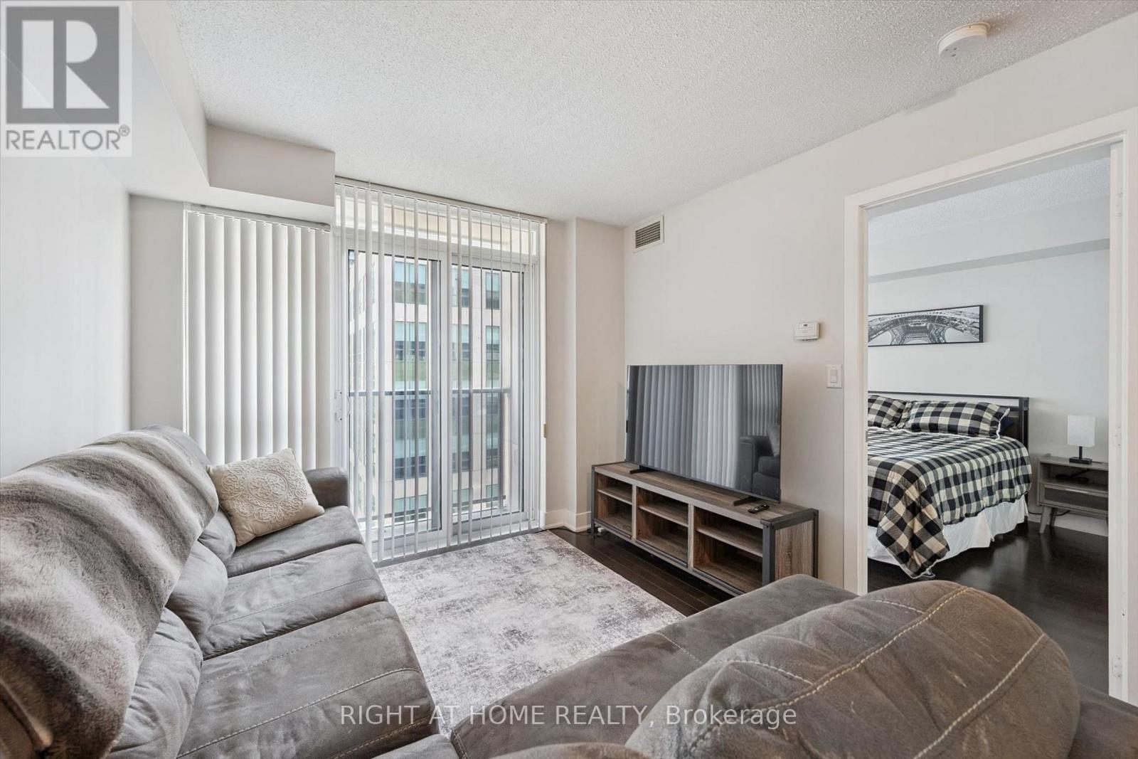 1508 - 20 Blue Jays Way, Toronto, Ontario  M5V 3W6 - Photo 11 - C13611852