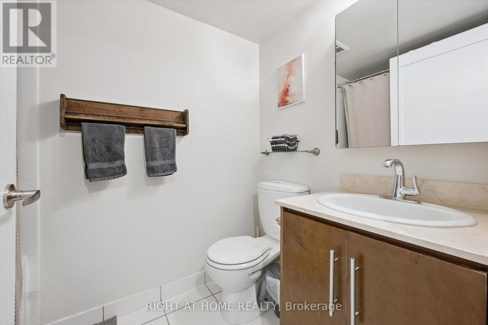 1508 - 20 Blue Jays Way, Toronto, Ontario  M5V 3W6 - Photo 16 - C13611852