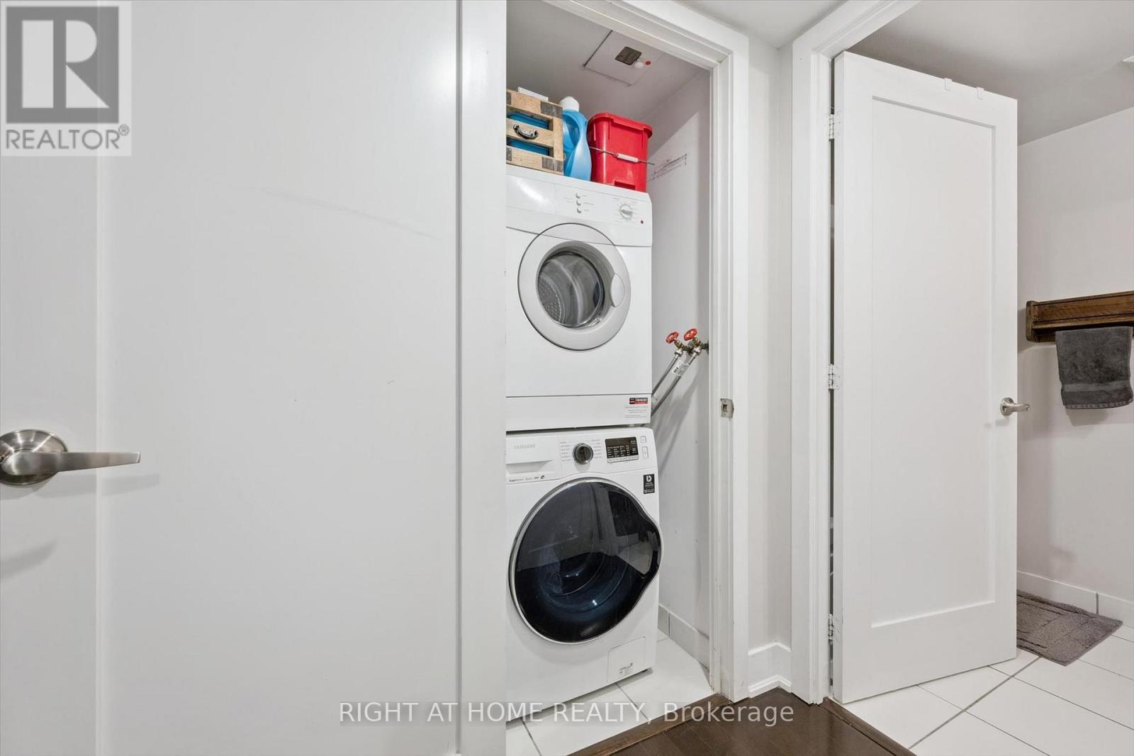 1508 - 20 Blue Jays Way, Toronto, Ontario  M5V 3W6 - Photo 17 - C13611852