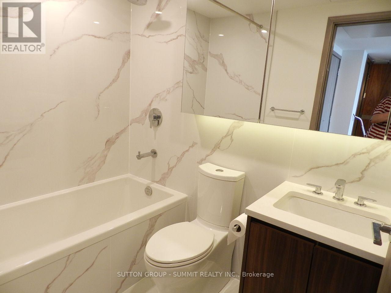 5601 - 1 Concord Cityplace Way, Toronto, Ontario  M5V 0X3 - Photo 14 - C13611860