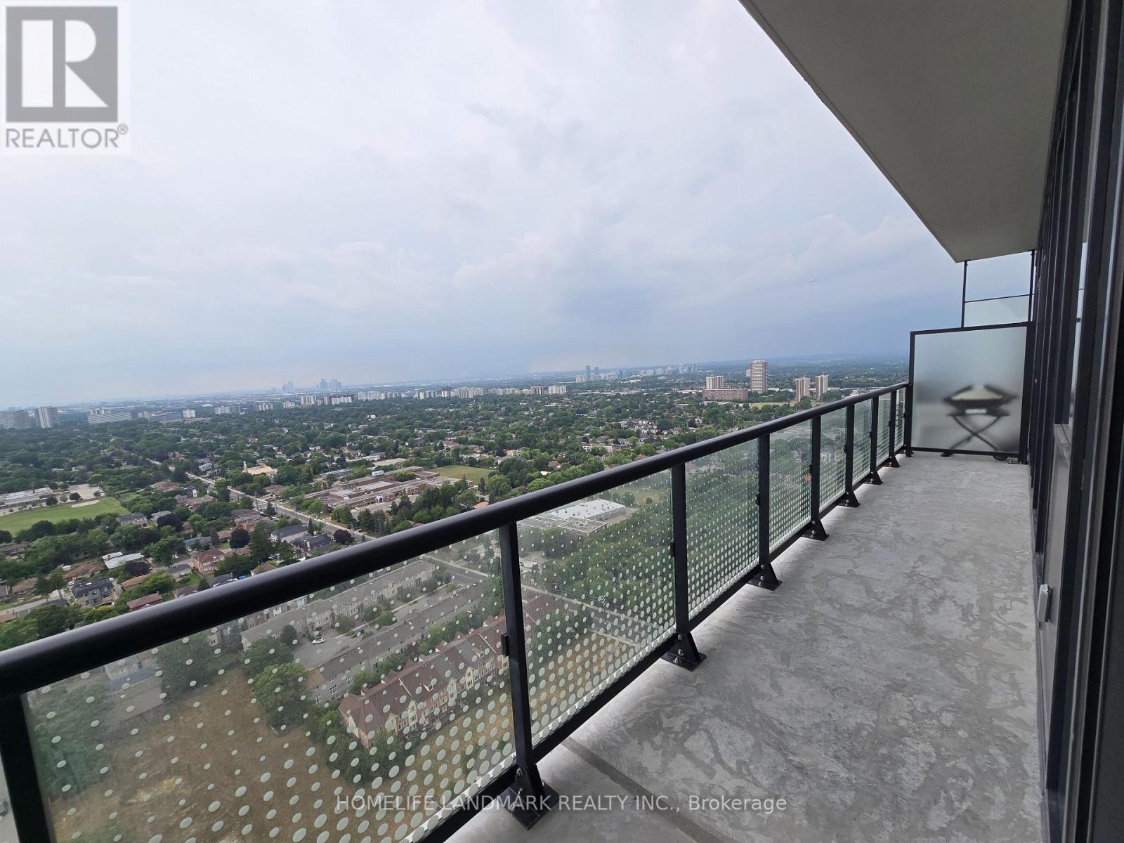 5858 Yonge Street, Toronto, Ontario  M2M 0C6 - Photo 4 - C13612056