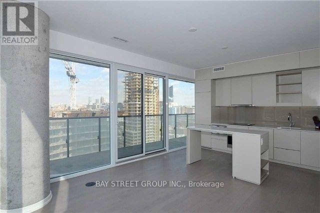 2611 - 101 Peter Street, Toronto, Ontario  M5V 0G6 - Photo 6 - C13612090