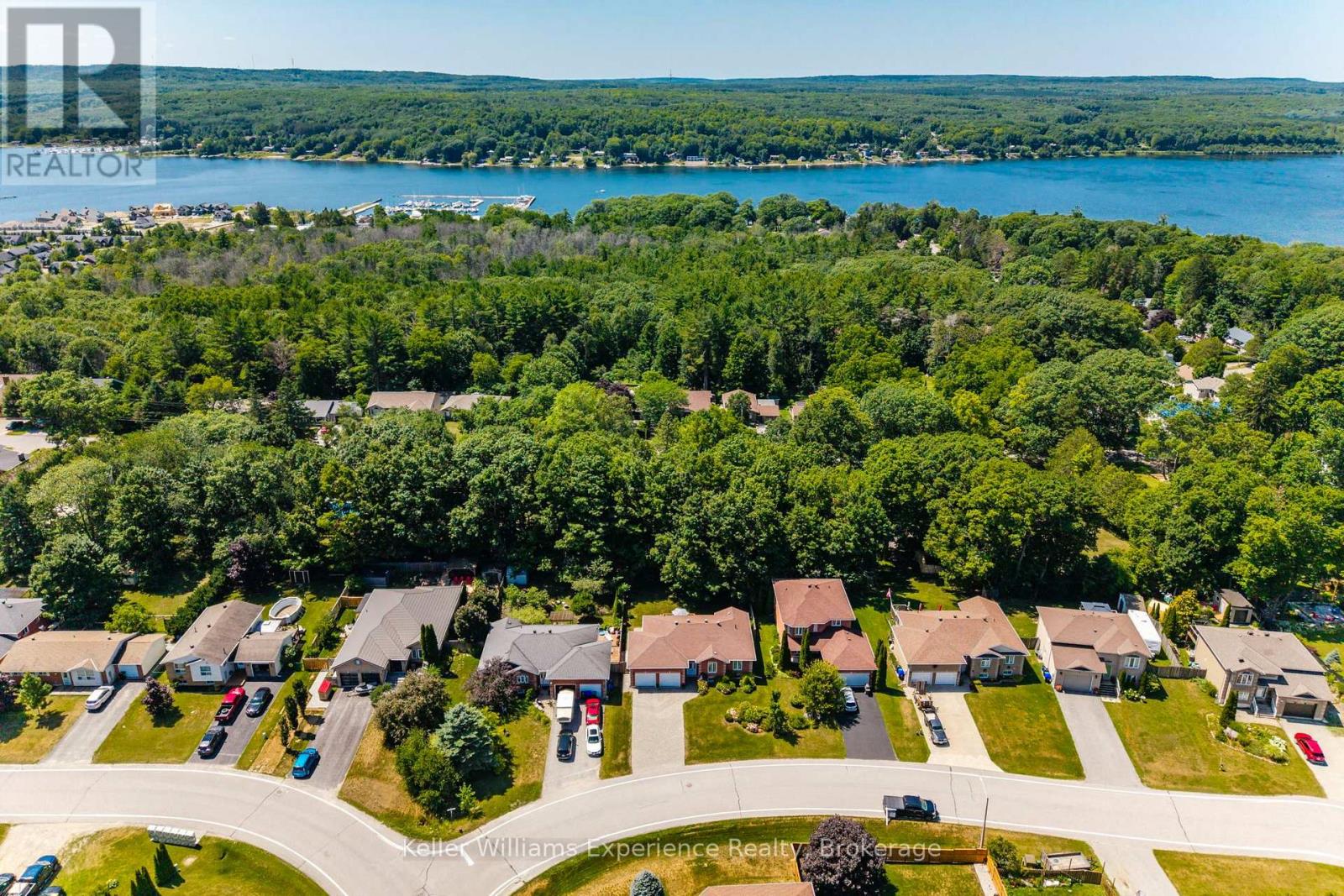4 Byrnes Crescent, Penetanguishene, Ontario  L9M 1W4 - Photo 2 - S13611882