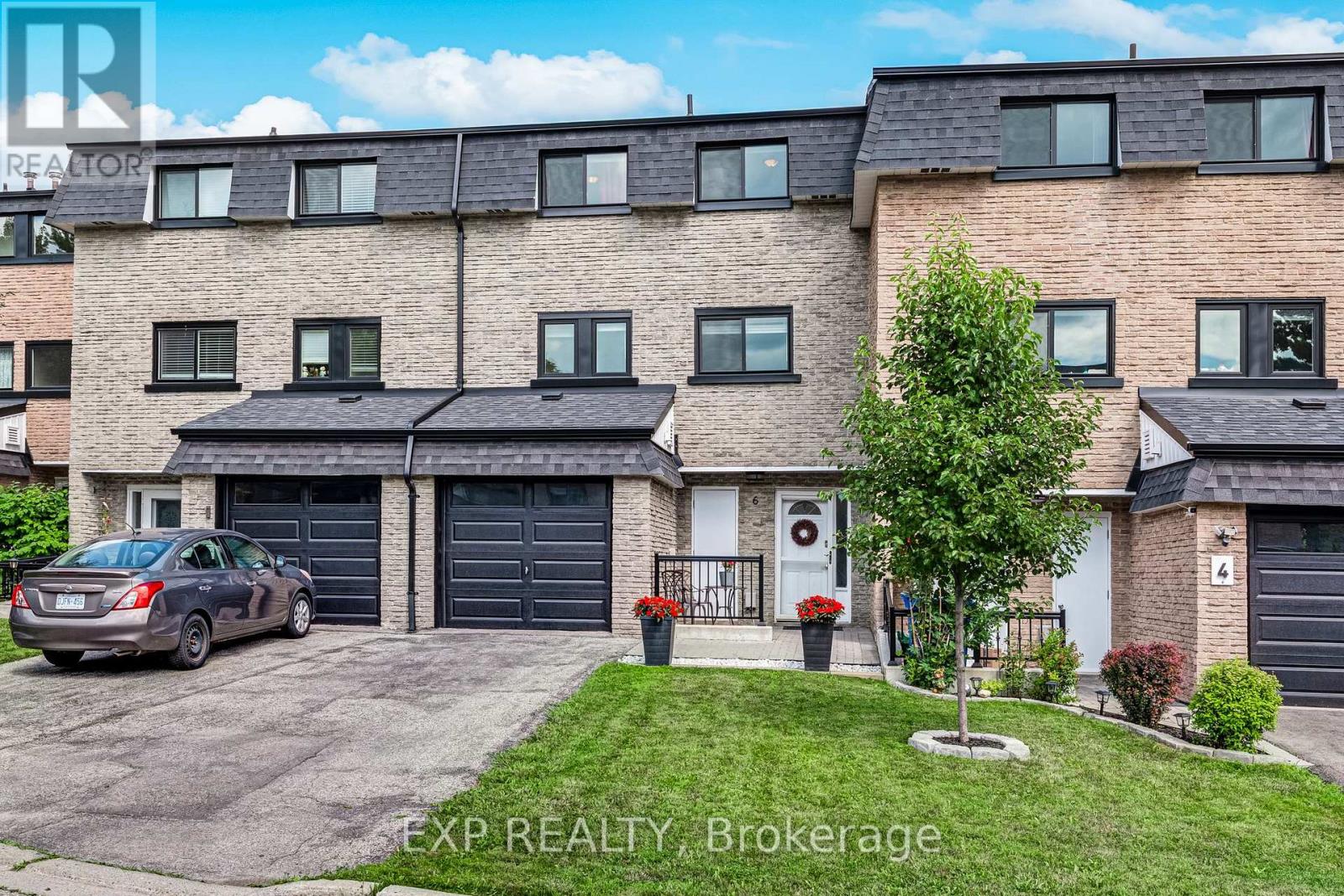 6 Poplar Crescent, Aurora, Ontario  L4G 3M4 - Photo 4 - N13611808